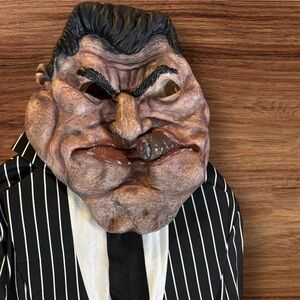 Men’s massive mobster adult complete costume size large (42 - 44)